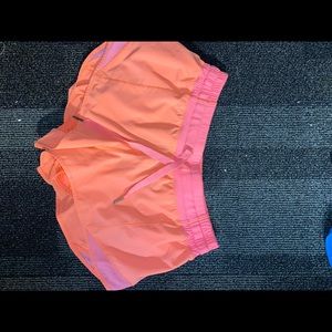 Lululemon bitty hot shorts 2.5 in
